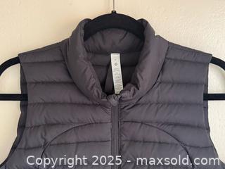 MaxSold Auction: Women’s Lululemon Black Pack It Down Filled Vest  sz 8 - Toronto (Ontario, Canada) PARTNER MANAGED Estate Sale Online Auction -  Glen Road