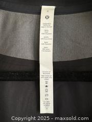MaxSold Auction: Women’s Lululemon StretchSeal Relaxed-Fit Long Rain Jacket in Black sz 4 - Toronto (Ontario, Canada) PARTNER MANAGED Estate Sale Online Auction -  Glen Road