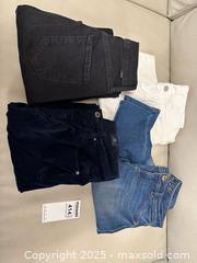 MaxSold Auction: Women’s Skinny Jeans sz S x4  - Toronto (Ontario, Canada) PARTNER MANAGED Estate Sale Online Auction -  Glen Road