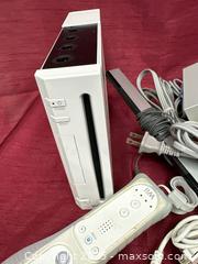 MaxSold Auction: Lot of Nintendo Wii Accessories - Renfrew (Ontario, Canada) SELLER MANAGED Downsizing Online Auction - Plaunt Street South