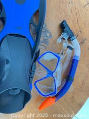 MaxSold Auction: Adjustable Open-Heel Snorkeling Set with Mask, Snorkel &#38; Fins - Kingston (Ontario, Canada) SELLER MANAGED Downsizing Online Auction - College Street