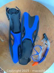 MaxSold Auction: Adjustable Open-Heel Snorkeling Set with Mask, Snorkel &#38; Fins - Kingston (Ontario, Canada) SELLER MANAGED Downsizing Online Auction - College Street