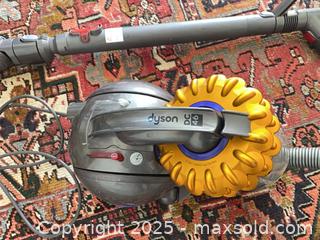 MaxSold Auction: Dyson Big Ball Canister Vacuum, Dyson Ball Multi Floor, Corded - Kingston (Ontario, Canada) SELLER MANAGED Downsizing Online Auction - College Street