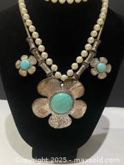 MaxSold Auction: Several Vintage / Pre-Loved Costume Necklaces  - Richmond Hill (Ontario, Canada) SELLER MANAGED Reseller Online Auction - Highway 7 East (Shoppes Of The Parkway)