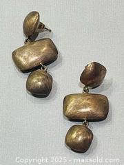 MaxSold Auction: Signed 925 Silver Earrings  - Richmond Hill (Ontario, Canada) SELLER MANAGED Reseller Online Auction - Highway 7 East (Shoppes Of The Parkway)