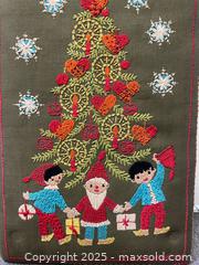 MaxSold Auction: Vintage 1970 Handmade Christmas Bench  - Richmond Hill (Ontario, Canada) SELLER MANAGED Reseller Online Auction - Highway 7 East (Shoppes Of The Parkway)