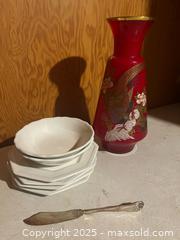 MaxSold Auction: Vintage dishes (4 plates, 2 bowls) - Merrickville-Wolford (Ontario, Canada) SELLER MANAGED Downsizing Online Auction - Rideau Street