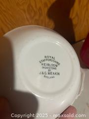 MaxSold Auction: Vintage dishes (4 plates, 2 bowls) - Merrickville-Wolford (Ontario, Canada) SELLER MANAGED Downsizing Online Auction - Rideau Street