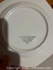 MaxSold Auction: Vintage dishes (4 plates, 2 bowls) - Merrickville-Wolford (Ontario, Canada) SELLER MANAGED Downsizing Online Auction - Rideau Street