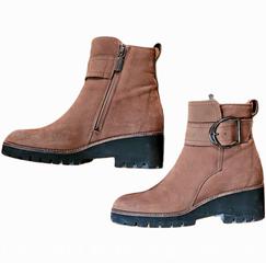 MaxSold Auction: BLONDO Leather Ankle Boots - Ottawa (Ontario, Canada) SELLER MANAGED Downsizing Online Auction - Barrie Avenue