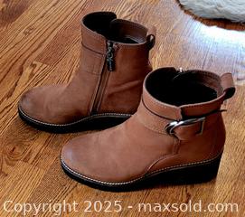 MaxSold Auction: BLONDO Leather Ankle Boots - Ottawa (Ontario, Canada) SELLER MANAGED Downsizing Online Auction - Barrie Avenue
