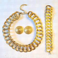 MaxSold Auction: Gold-Tone Vintage Woven Mesh Jewelry Set - Ottawa (Ontario, Canada) SELLER MANAGED Downsizing Online Auction - Barrie Avenue