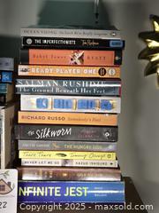 MaxSold Auction: Lot of (30) Paperback Books – Fiction & Science Fiction Mix - San Francisco (California, USA) PARTNER MANAGED Estate Sale Online Auction - 10th Street (CONDO)