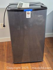 MaxSold Auction: Midea Mini Fridge – Compact Refrigerator? - San Francisco (California, USA) PARTNER MANAGED Estate Sale Online Auction - 10th Street (CONDO)