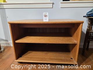 MaxSold Auction: TV or Media Stand on Wheels - San Francisco (California, USA) PARTNER MANAGED Estate Sale Online Auction - 10th Street (CONDO)