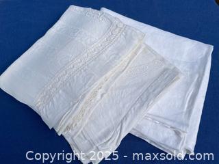 MaxSold Auction: Vintage Linen Damask Tablecloth(Huge) and 8 linen Towels (larger Towels than ones in lot 102) - Toronto (Ontario, Canada) SELLER MANAGED Downsizing Online Auction - Shaw Street