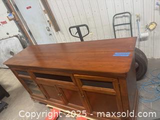 MaxSold Auction: PLASMA TV LIFT, STORAGE UNIT - Gravenhurst (Ontario, Canada) SELLER MANAGED Commercial Liquidation Online Auction - Progress Road