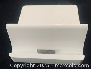 MaxSold Auction: Apple iPad Dock - Toronto (Ontario, Canada) SELLER MANAGED Moving Online Auction - Ridley Boulevard (CONDO)