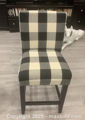 MaxSold Auction: Counter Stools - Toronto (Ontario, Canada) SELLER MANAGED Moving Online Auction - Ridley Boulevard (CONDO)