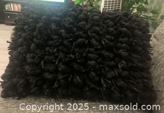 MaxSold Auction: Decorative Pillow - Toronto (Ontario, Canada) SELLER MANAGED Moving Online Auction - Ridley Boulevard (CONDO)