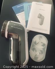 MaxSold Auction: Fabric Shaver - Toronto (Ontario, Canada) SELLER MANAGED Moving Online Auction - Ridley Boulevard (CONDO)