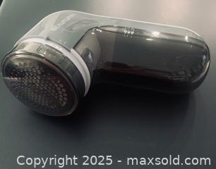 MaxSold Auction: Fabric Shaver - Toronto (Ontario, Canada) SELLER MANAGED Moving Online Auction - Ridley Boulevard (CONDO)