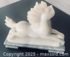 MaxSold Auction: Horse Figure #2 - Toronto (Ontario, Canada) SELLER MANAGED Moving Online Auction - Ridley Boulevard (CONDO)