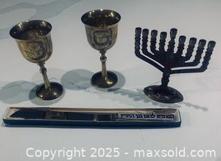 MaxSold Auction: Judaica Lot - Toronto (Ontario, Canada) SELLER MANAGED Moving Online Auction - Ridley Boulevard (CONDO)