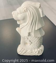 MaxSold Auction: Mascot of Merlion - Toronto (Ontario, Canada) SELLER MANAGED Moving Online Auction - Ridley Boulevard (CONDO)