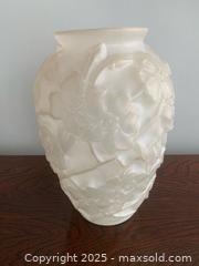 MaxSold Auction: Phoenix Consolidated Vase - Toronto (Ontario, Canada) SELLER MANAGED Moving Online Auction - Ridley Boulevard (CONDO)