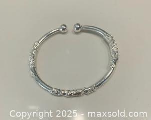 MaxSold Auction: Sterling Silver Bracelet #35 - Toronto (Ontario, Canada) SELLER MANAGED Moving Online Auction - Ridley Boulevard (CONDO)