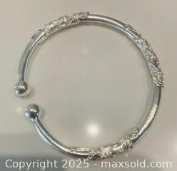 MaxSold Auction: Sterling Silver Bracelet #35 - Toronto (Ontario, Canada) SELLER MANAGED Moving Online Auction - Ridley Boulevard (CONDO)