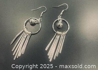 MaxSold Auction: Sterling Silver Earrings #3 - Toronto (Ontario, Canada) SELLER MANAGED Moving Online Auction - Ridley Boulevard (CONDO)