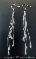 MaxSold Auction: Sterling Silver Earrings #4 - Toronto (Ontario, Canada) SELLER MANAGED Moving Online Auction - Ridley Boulevard (CONDO)