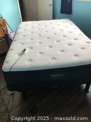 MaxSold Auction: Beautyrest Ultra Collection Full/Double Mattress with Adjustable Base  Z - Ottawa (Ontario, Canada) SELLER MANAGED Downsizing Online Auction -  Chimney Corner Terrace