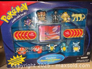 MaxSold Auction: Hasbro Pokémon Mewtwo and Charizard Special Edition Battle Sets (2000) - Warwick (Rhode Island, USA) SELLER MANAGED Reseller Online Auction - Warwick Avenue
