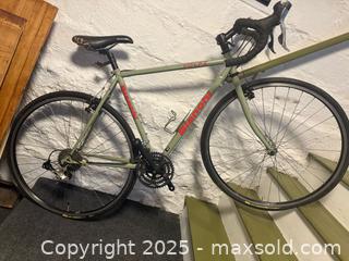 MaxSold Auction: Bianchi Volpe Bicycle - Arlington (Massachusetts, USA) SELLER MANAGED Estate Sale Online Auction -  Oakland Avenue