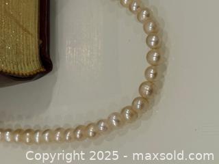 MaxSold Auction: Genuine peartl- Elegant Vintage Pearl Necklace with Clasp - New Westminster (British Columbia, Canada) SELLER MANAGED Reseller Online Auction - Columbia Street