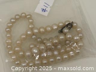 MaxSold Auction: Genuine peartl- Elegant Vintage Pearl Necklace with Clasp - New Westminster (British Columbia, Canada) SELLER MANAGED Reseller Online Auction - Columbia Street