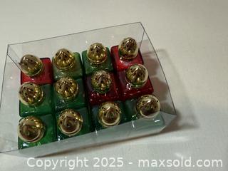 MaxSold Auction: New in Box Miniature salt &#38; pepper shakers set of 12 - New Westminster (British Columbia, Canada) SELLER MANAGED Reseller Online Auction - Columbia Street