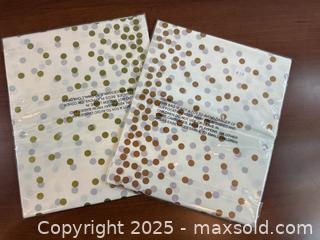 MaxSold Auction: Prestee White &#38; Gold Polka Dot Disposable Tablecloths – 4 Pack (54x108&#34;) - New Westminster (British Columbia, Canada) SELLER MANAGED Reseller Online Auction - Columbia Street