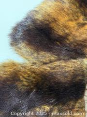 MaxSold Auction: Vintage Brown Faux Fur Collar (Size 3X) - New Westminster (British Columbia, Canada) SELLER MANAGED Reseller Online Auction - Columbia Street