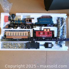 MaxSold Auction: Electric train set  - Waterford (New Jersey, USA) SELLER MANAGED Downsizing Online Auction - Chew Road