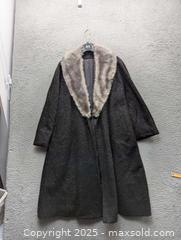 MaxSold Auction: Fur coat #2 - Waterford (New Jersey, USA) SELLER MANAGED Downsizing Online Auction - Chew Road