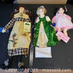 MaxSold Auction: Lot of 3 dolls  - Waterford (New Jersey, USA) SELLER MANAGED Downsizing Online Auction - Chew Road