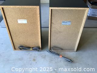 MaxSold Auction: Pair of Sony Book Shelf Speakers Model SS-RG55 - Ajax (Ontario, Canada) SELLER MANAGED Reseller Online Auction - Pickering Beach Road