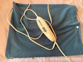 MaxSold Auction: Kaz Heated Blanket - Menlo Park (California, USA) SELLER MANAGED Estate Sale Online Auction - Sharon Park Drive (CONDO)