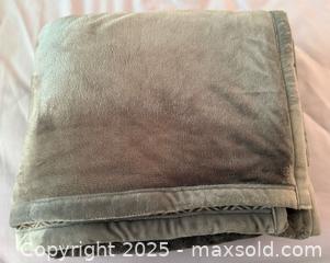 MaxSold Auction: Vintage Black Forest Collection Gray Herringbone Plush Throw Blanket - Menlo Park (California, USA) SELLER MANAGED Estate Sale Online Auction - Sharon Park Drive (CONDO)