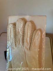 MaxSold Auction: Vintage Leather Gloves - Menlo Park (California, USA) SELLER MANAGED Estate Sale Online Auction - Sharon Park Drive (CONDO)