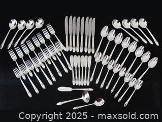 MaxSold Auction: 1847 Rogers Brothers First Love Flatware  - Aurora (Ontario, Canada) PARTNER MANAGED Downsizing Online Auction - Murray Drive